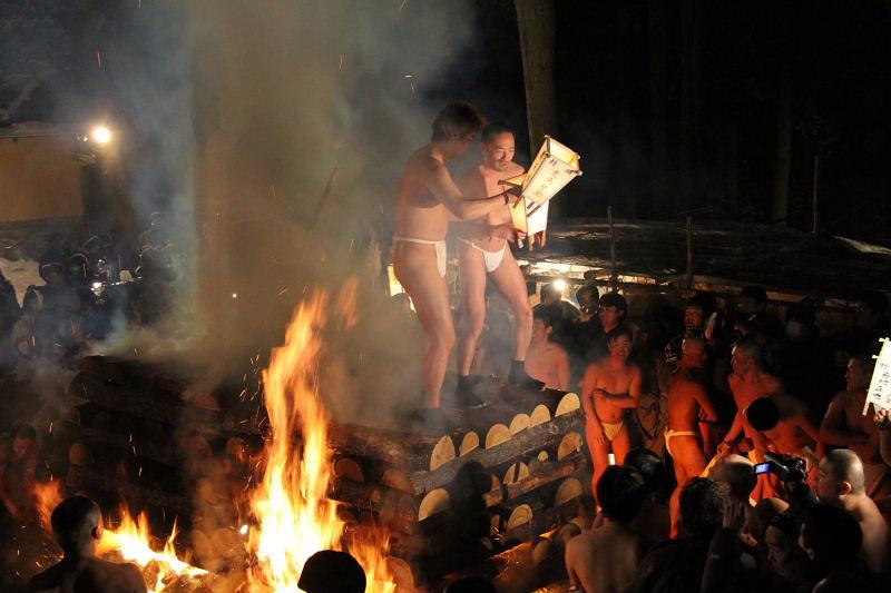 奥州・黒石寺「蘇民祭」2012その1 2011/02/09