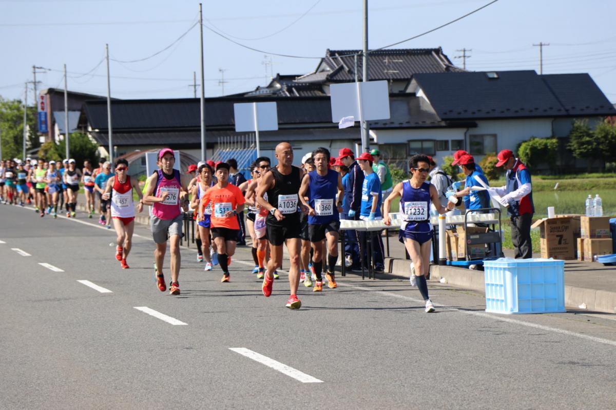 いわて奥州きらめきマラソン2018 フルマラソン5・37.5km給水/10km折り返し 2018/05/20