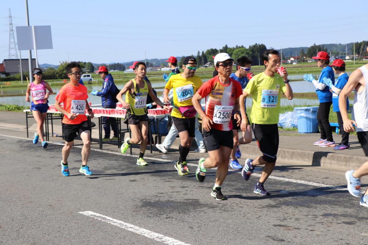 いわて奥州きらめきマラソン2018 フルマラソン5・37.5km給水/10km折り返し 2018/05/20