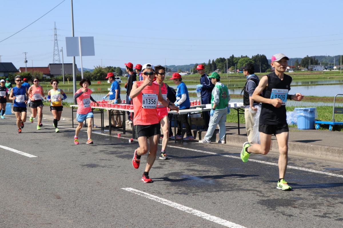 いわて奥州きらめきマラソン2018 フルマラソン5・37.5km給水/10km折り返し 2018/05/20