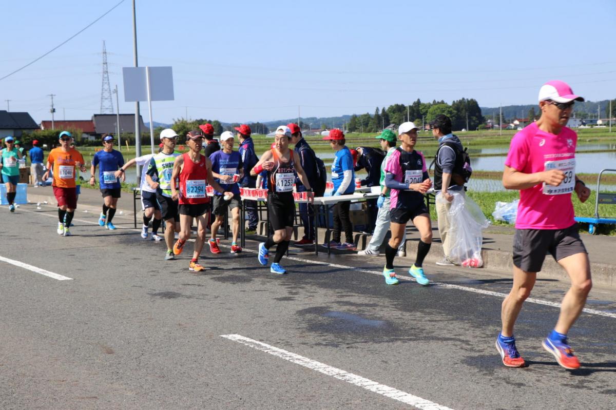 いわて奥州きらめきマラソン2018 フルマラソン5・37.5km給水/10km折り返し 2018/05/20