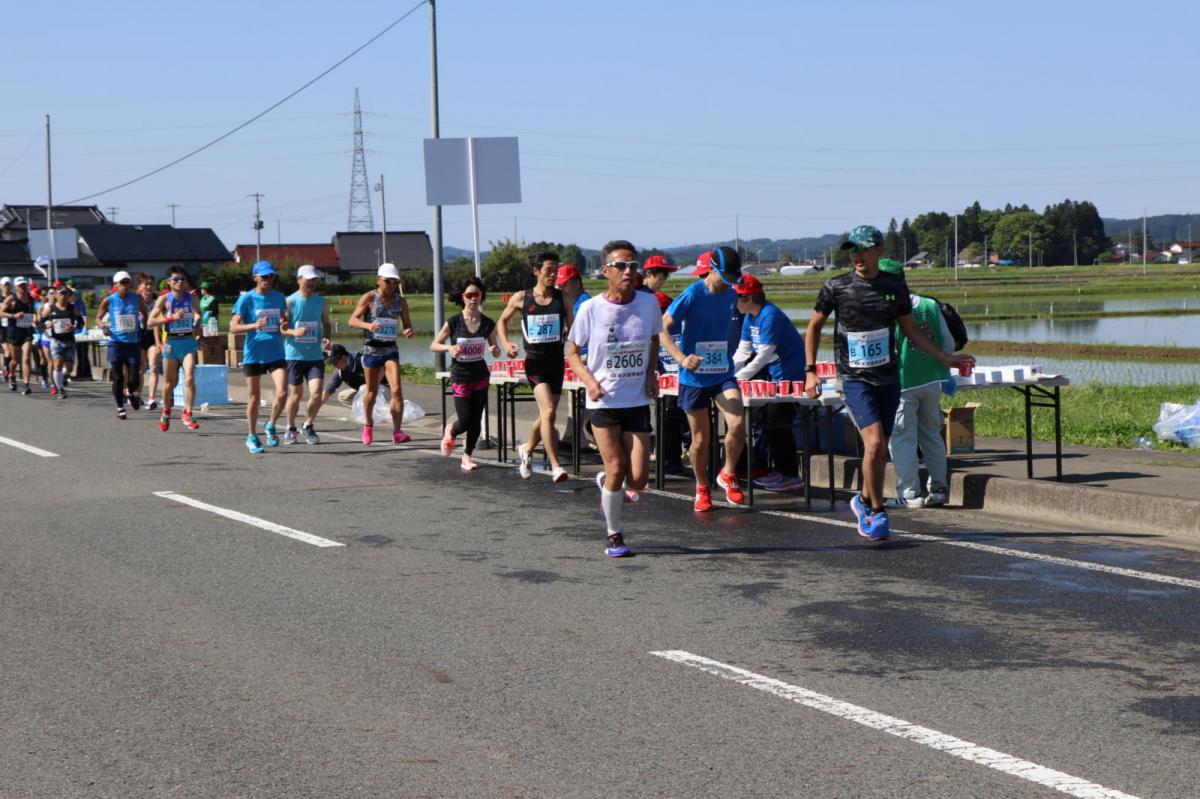 いわて奥州きらめきマラソン2018 フルマラソン5・37.5km給水/10km折り返し 2018/05/20