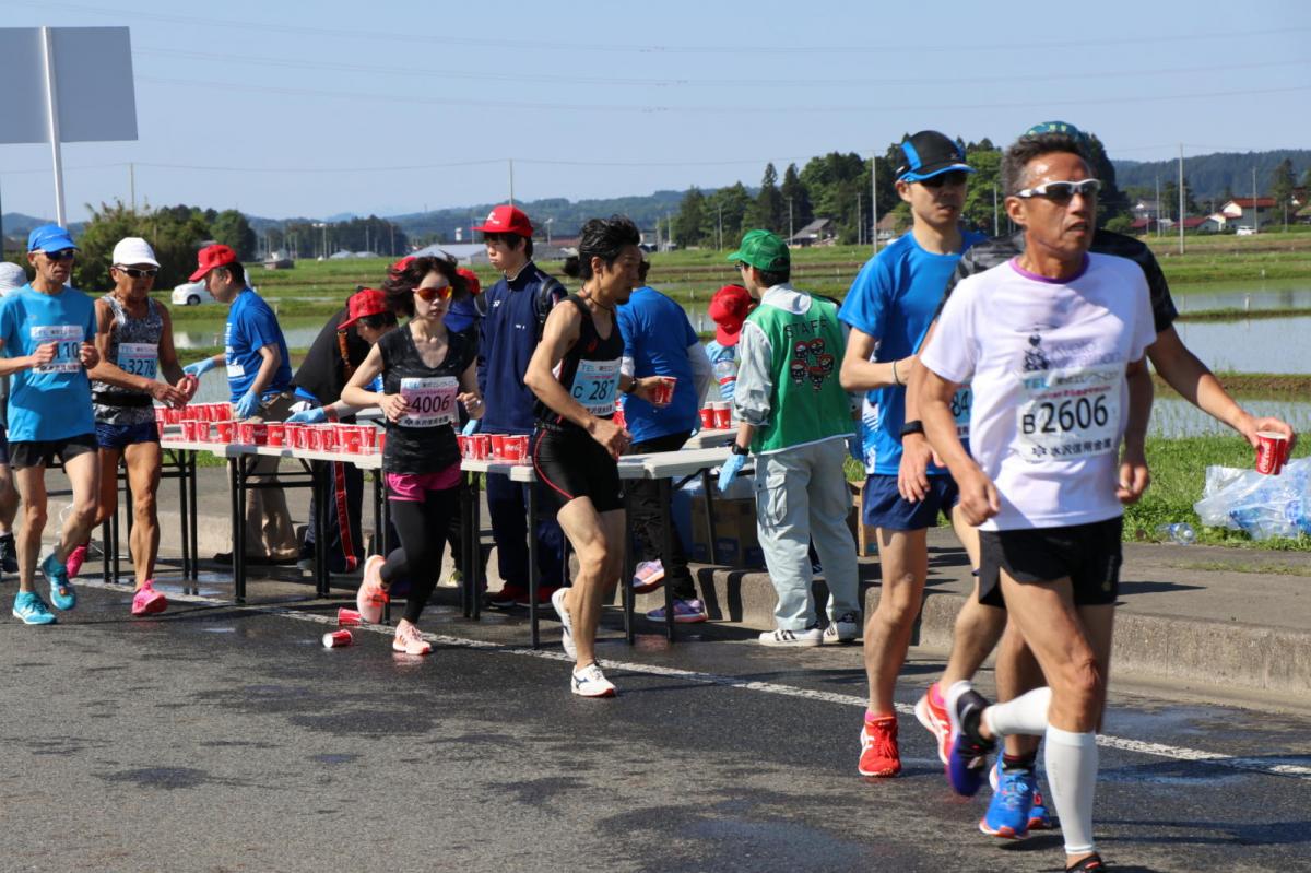 いわて奥州きらめきマラソン2018 フルマラソン5・37.5km給水/10km折り返し 2018/05/20