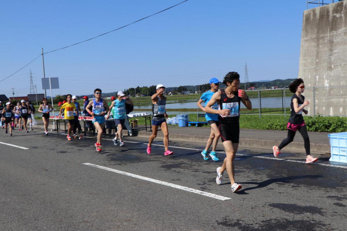 いわて奥州きらめきマラソン2018 フルマラソン5・37.5km給水/10km折り返し 2018/05/20