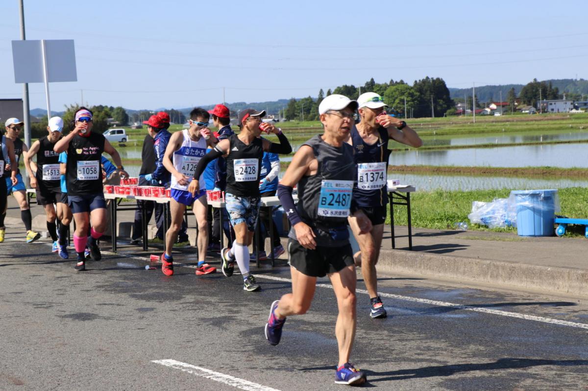 いわて奥州きらめきマラソン2018 フルマラソン5・37.5km給水/10km折り返し 2018/05/20