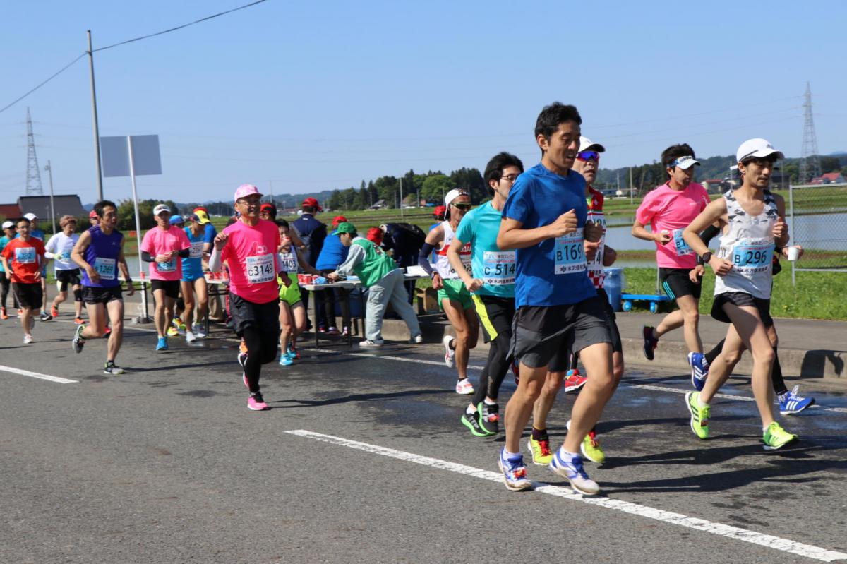 いわて奥州きらめきマラソン2018 フルマラソン5・37.5km給水/10km折り返し 2018/05/20