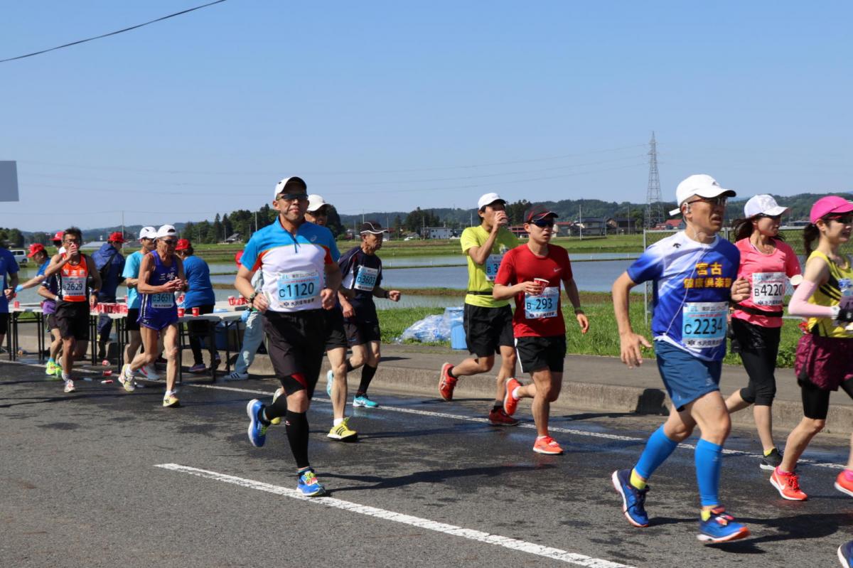 いわて奥州きらめきマラソン2018 フルマラソン5・37.5km給水/10km折り返し 2018/05/20