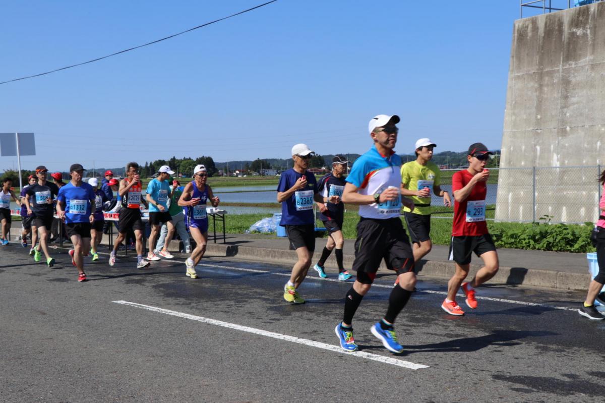 いわて奥州きらめきマラソン2018 フルマラソン5・37.5km給水/10km折り返し 2018/05/20