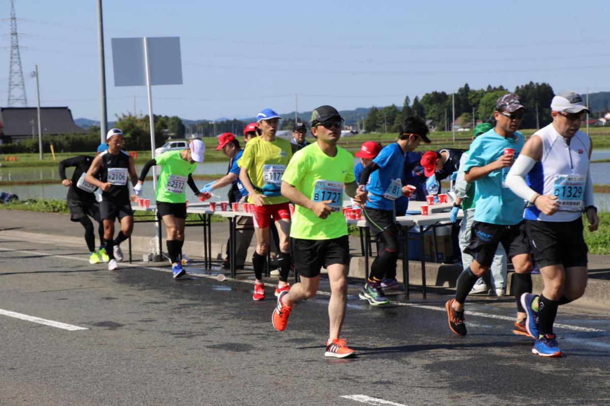 いわて奥州きらめきマラソン2018 フルマラソン5・37.5km給水/10km折り返し 2018/05/20