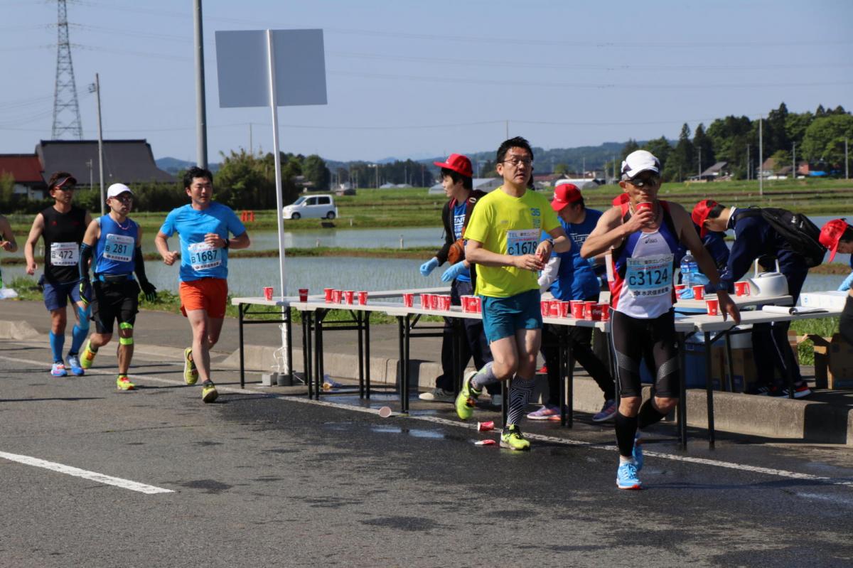 いわて奥州きらめきマラソン2018 フルマラソン5・37.5km給水/10km折り返し 2018/05/20