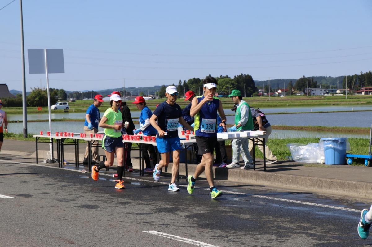 いわて奥州きらめきマラソン2018 フルマラソン5・37.5km給水/10km折り返し 2018/05/20