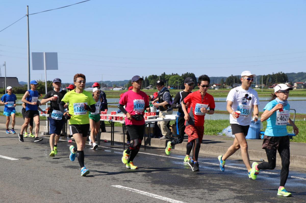 いわて奥州きらめきマラソン2018 フルマラソン5・37.5km給水/10km折り返し 2018/05/20