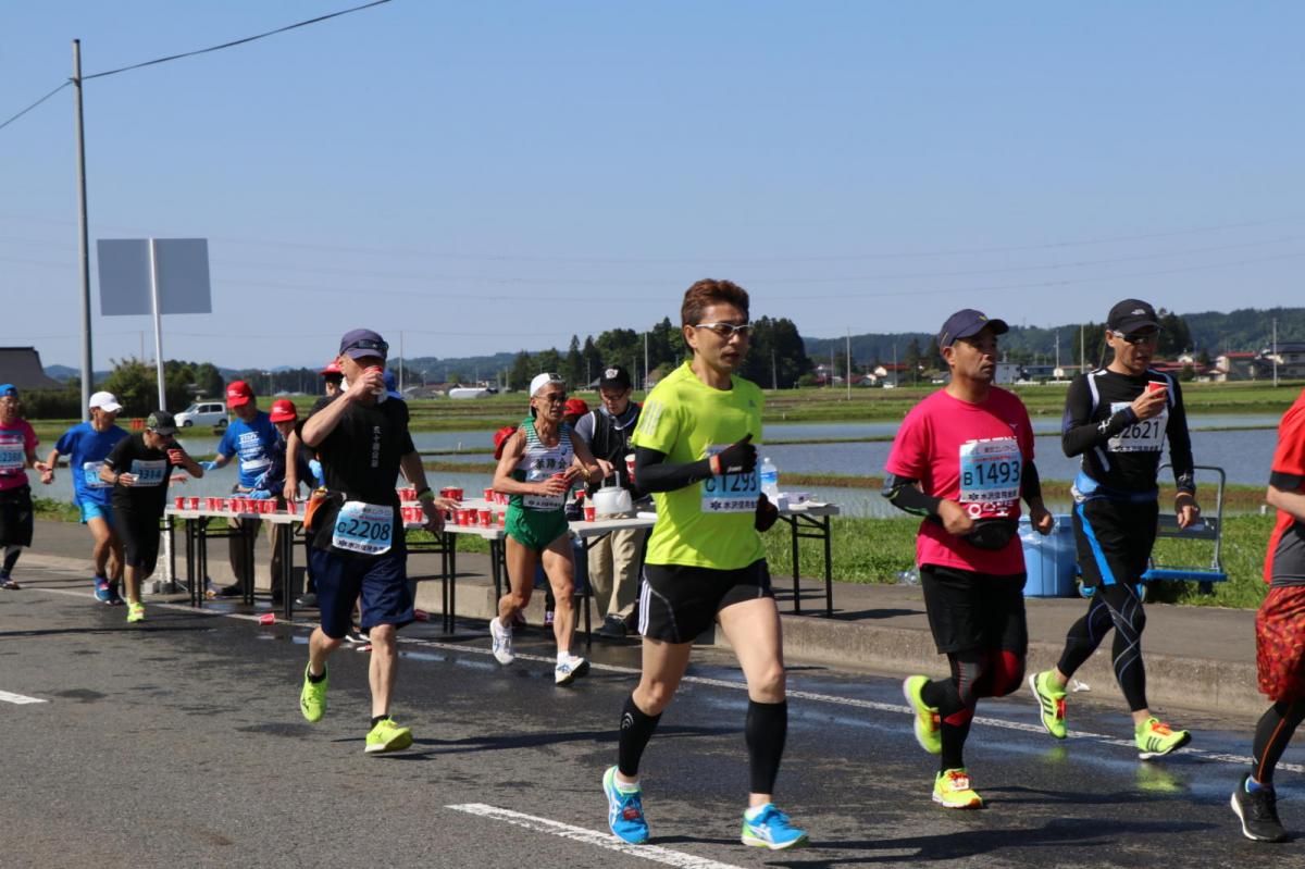 いわて奥州きらめきマラソン2018 フルマラソン5・37.5km給水/10km折り返し 2018/05/20
