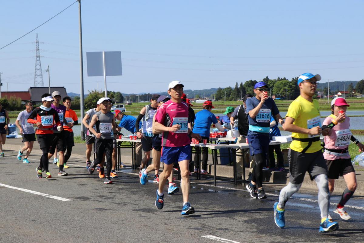 いわて奥州きらめきマラソン2018 フルマラソン5・37.5km給水/10km折り返し 2018/05/20
