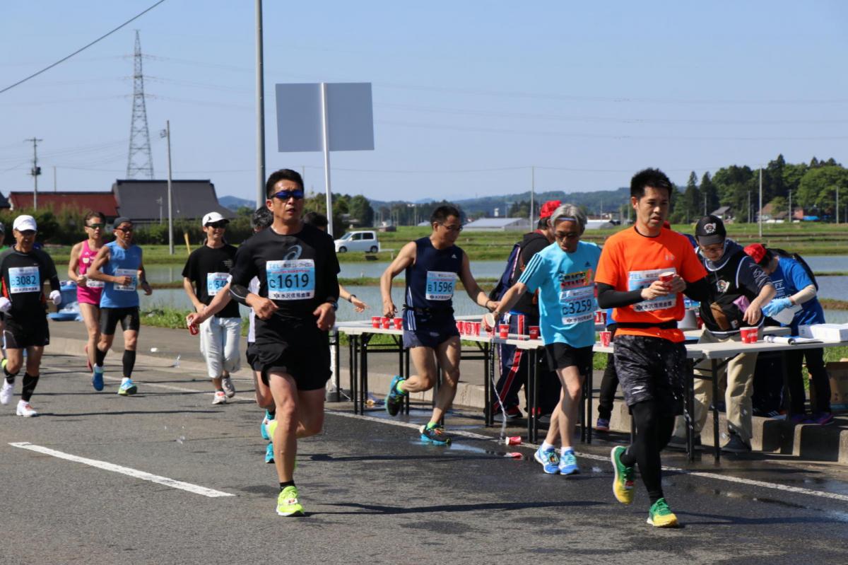 いわて奥州きらめきマラソン2018 フルマラソン5・37.5km給水/10km折り返し 2018/05/20