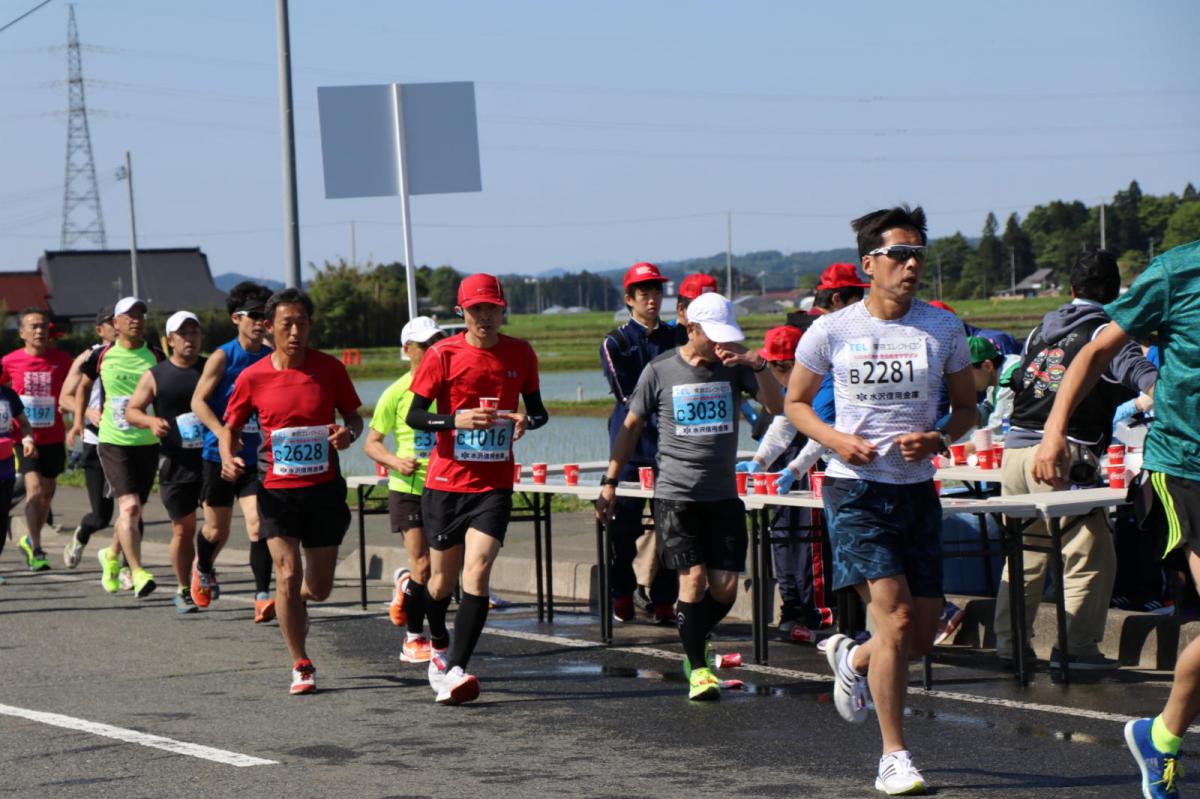 いわて奥州きらめきマラソン2018 フルマラソン5・37.5km給水/10km折り返し 2018/05/20