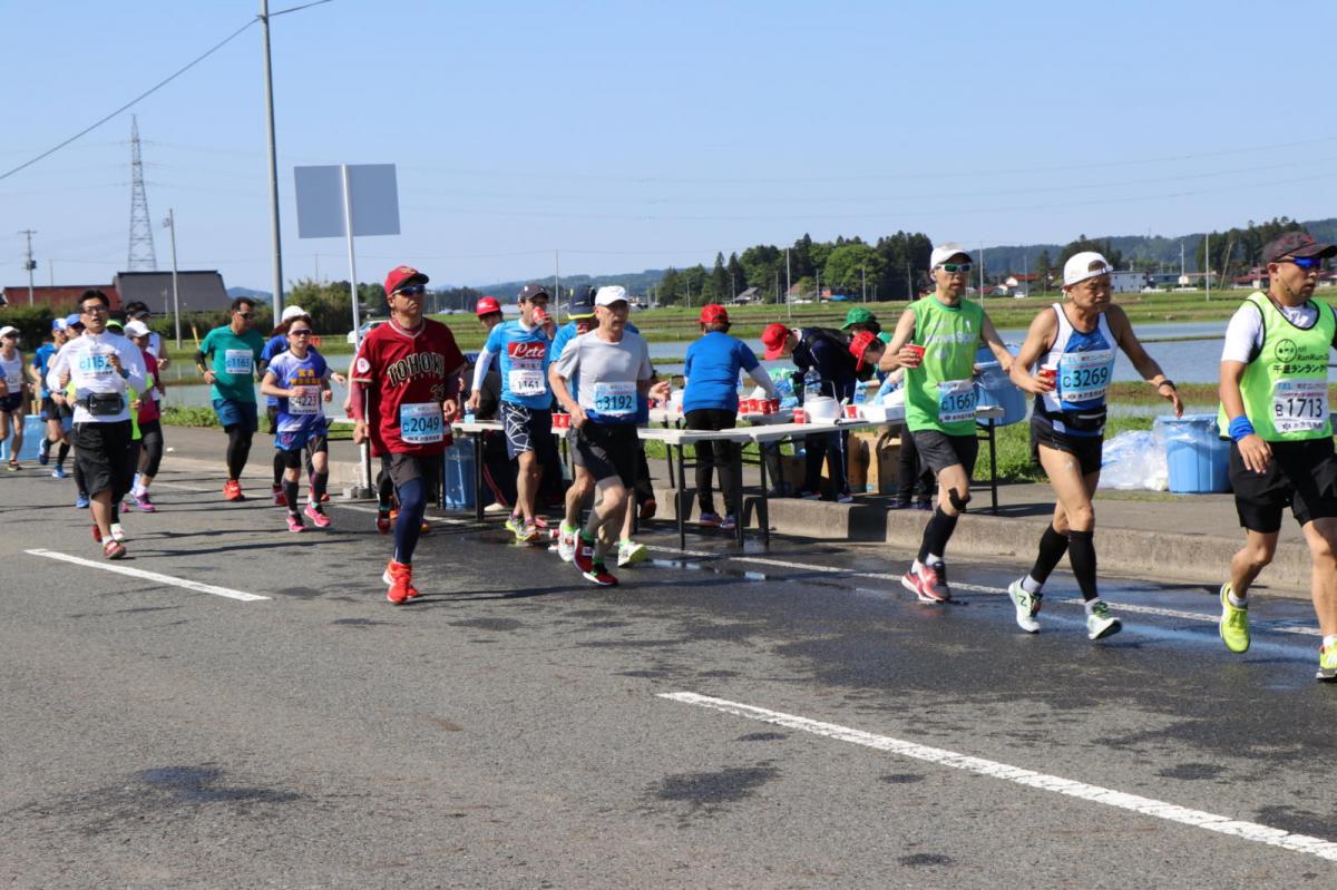いわて奥州きらめきマラソン2018 フルマラソン5・37.5km給水/10km折り返し 2018/05/20