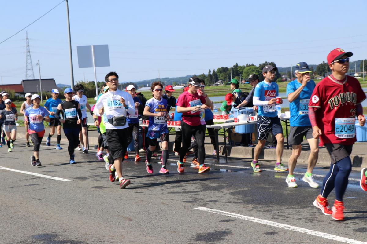 いわて奥州きらめきマラソン2018 フルマラソン5・37.5km給水/10km折り返し 2018/05/20