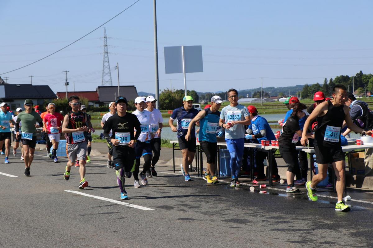 いわて奥州きらめきマラソン2018 フルマラソン5・37.5km給水/10km折り返し 2018/05/20