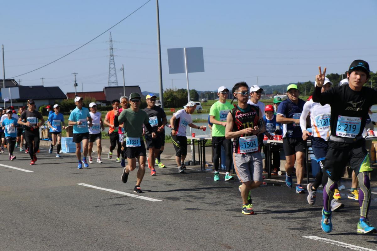 いわて奥州きらめきマラソン2018 フルマラソン5・37.5km給水/10km折り返し 2018/05/20