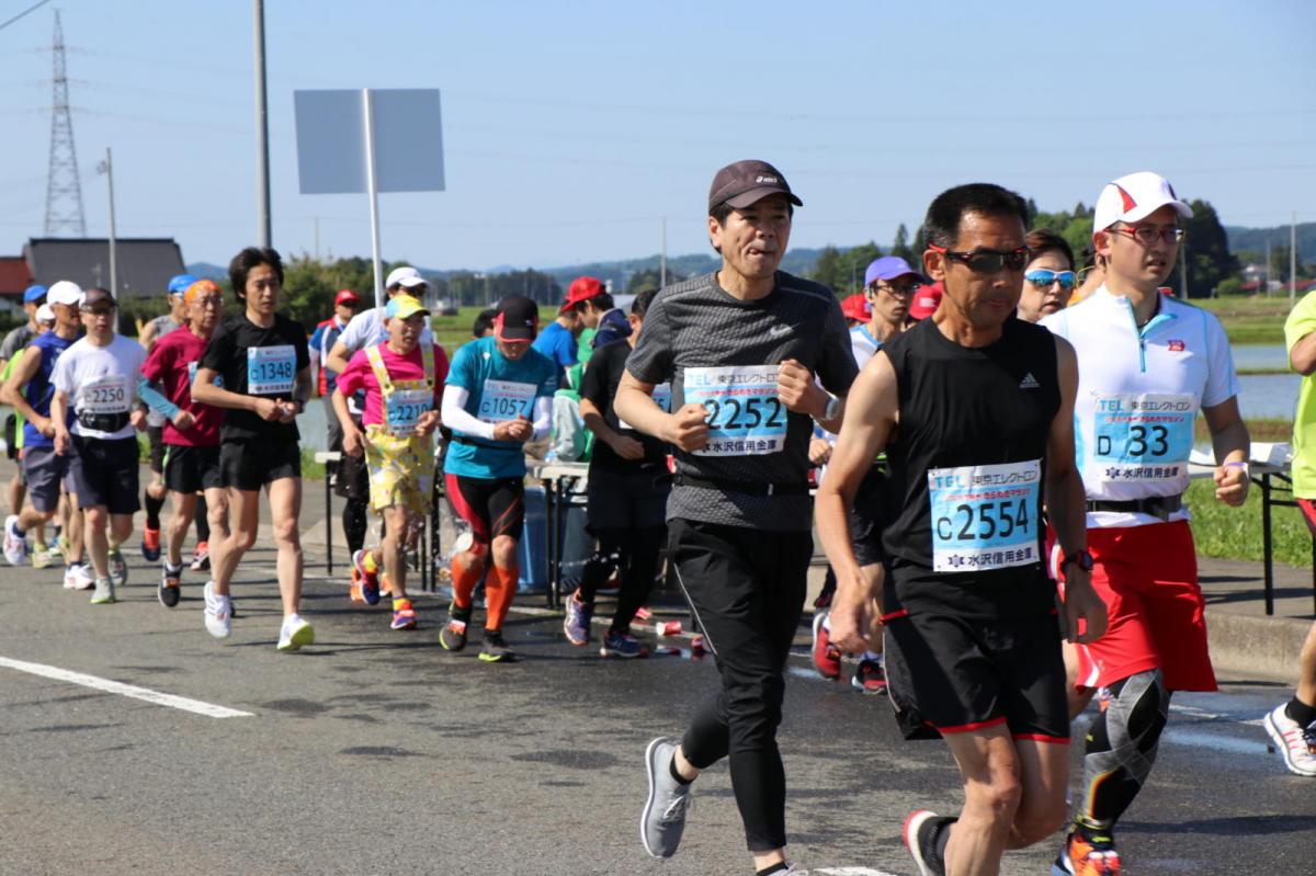 いわて奥州きらめきマラソン2018 フルマラソン5・37.5km給水/10km折り返し 2018/05/20