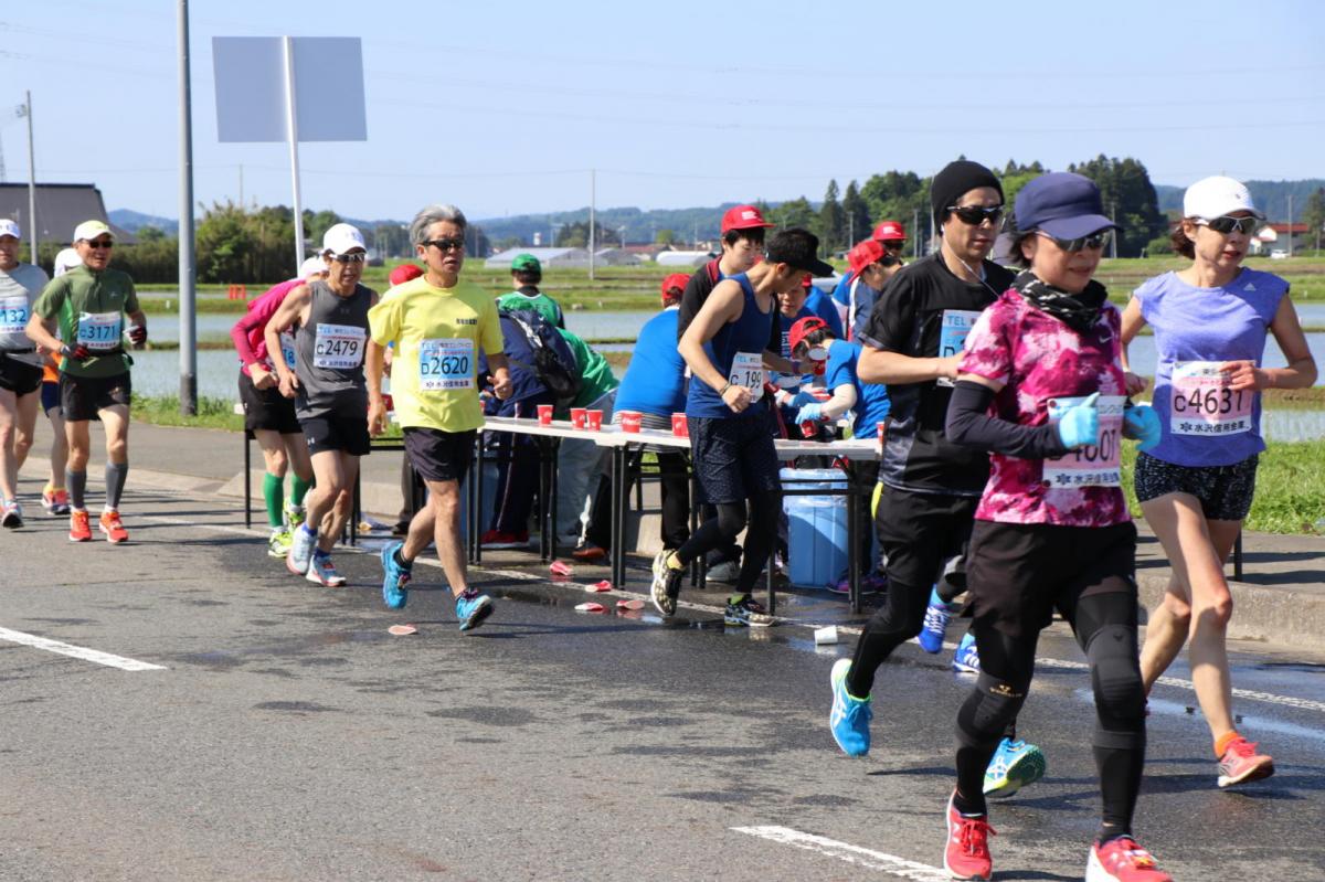 いわて奥州きらめきマラソン2018 フルマラソン5・37.5km給水/10km折り返し 2018/05/20
