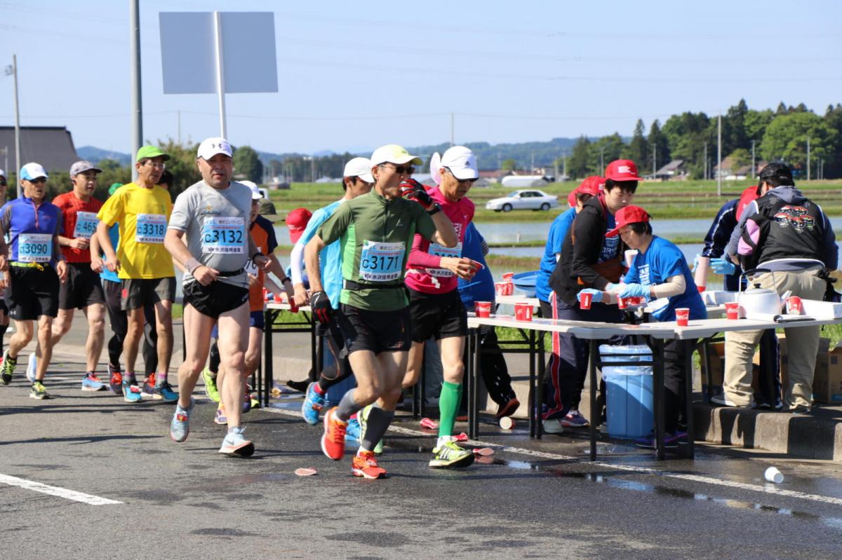 いわて奥州きらめきマラソン2018 フルマラソン5・37.5km給水/10km折り返し 2018/05/20