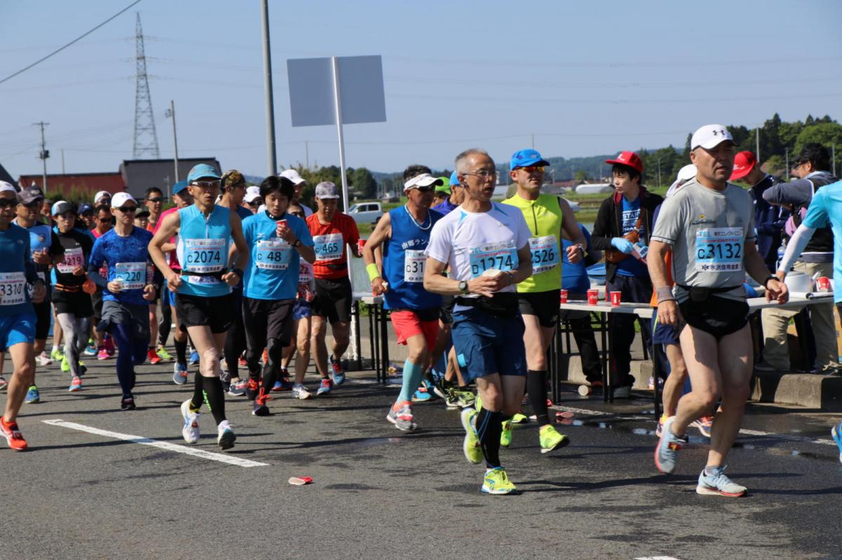 いわて奥州きらめきマラソン2018 フルマラソン5・37.5km給水/10km折り返し 2018/05/20