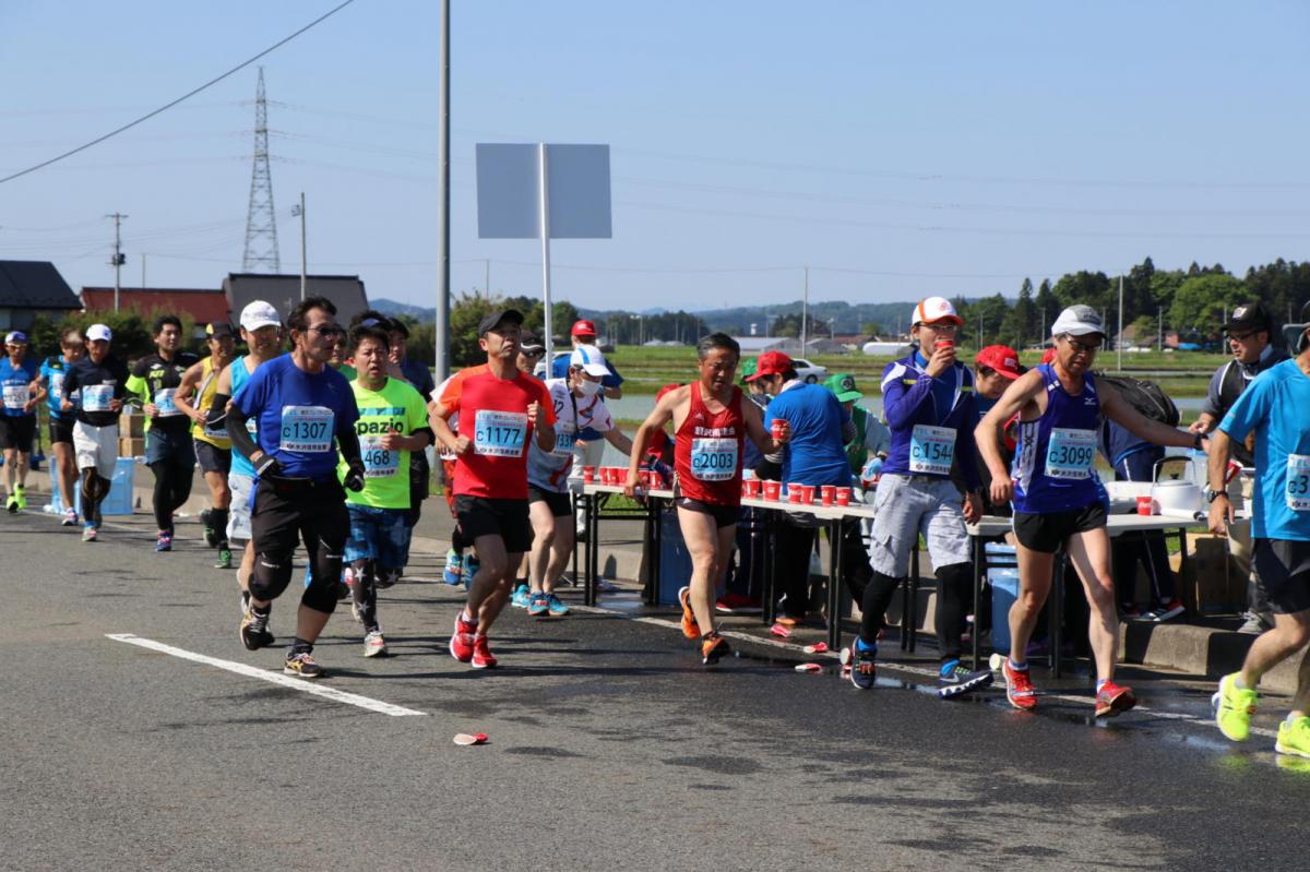 いわて奥州きらめきマラソン2018 フルマラソン5・37.5km給水/10km折り返し 2018/05/20