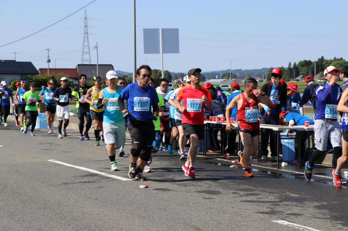 いわて奥州きらめきマラソン2018 フルマラソン5・37.5km給水/10km折り返し 2018/05/20