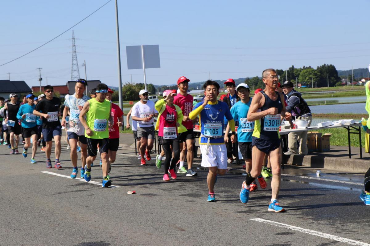 いわて奥州きらめきマラソン2018 フルマラソン5・37.5km給水/10km折り返し 2018/05/20
