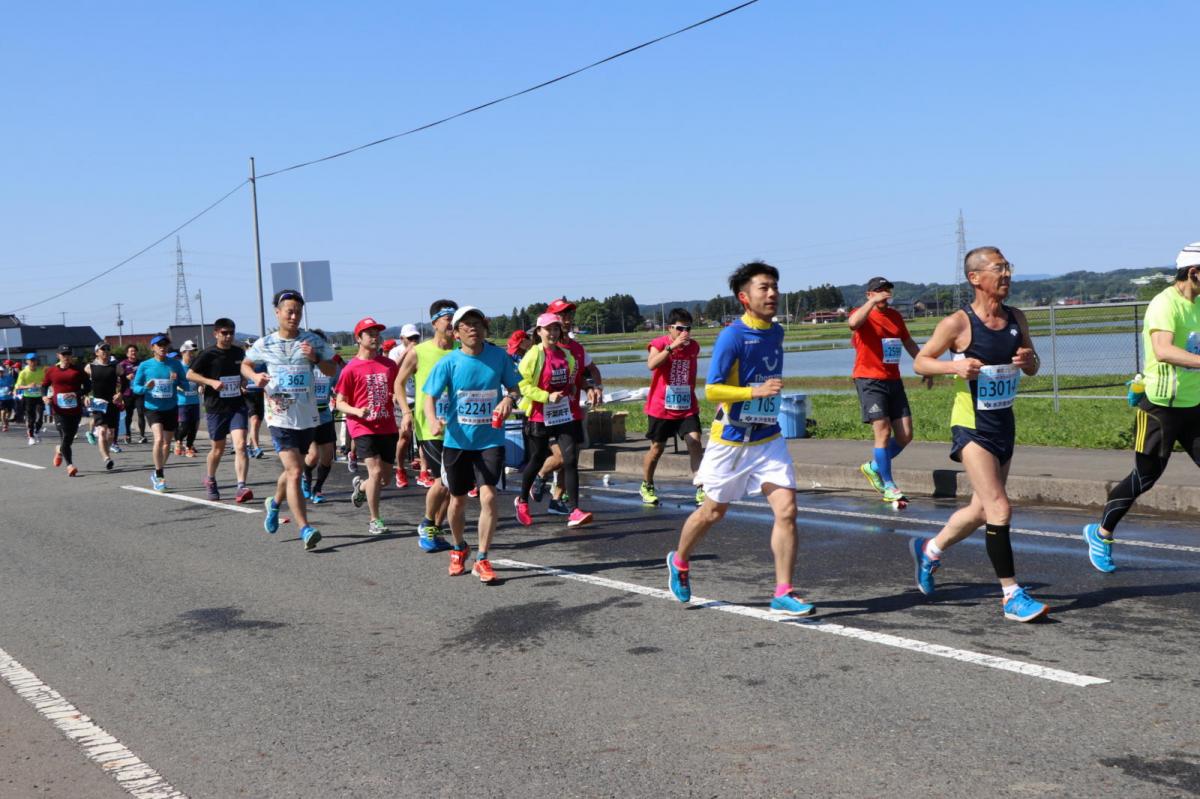 いわて奥州きらめきマラソン2018 フルマラソン5・37.5km給水/10km折り返し 2018/05/20
