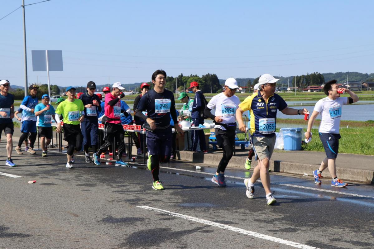 いわて奥州きらめきマラソン2018 フルマラソン5・37.5km給水/10km折り返し 2018/05/20