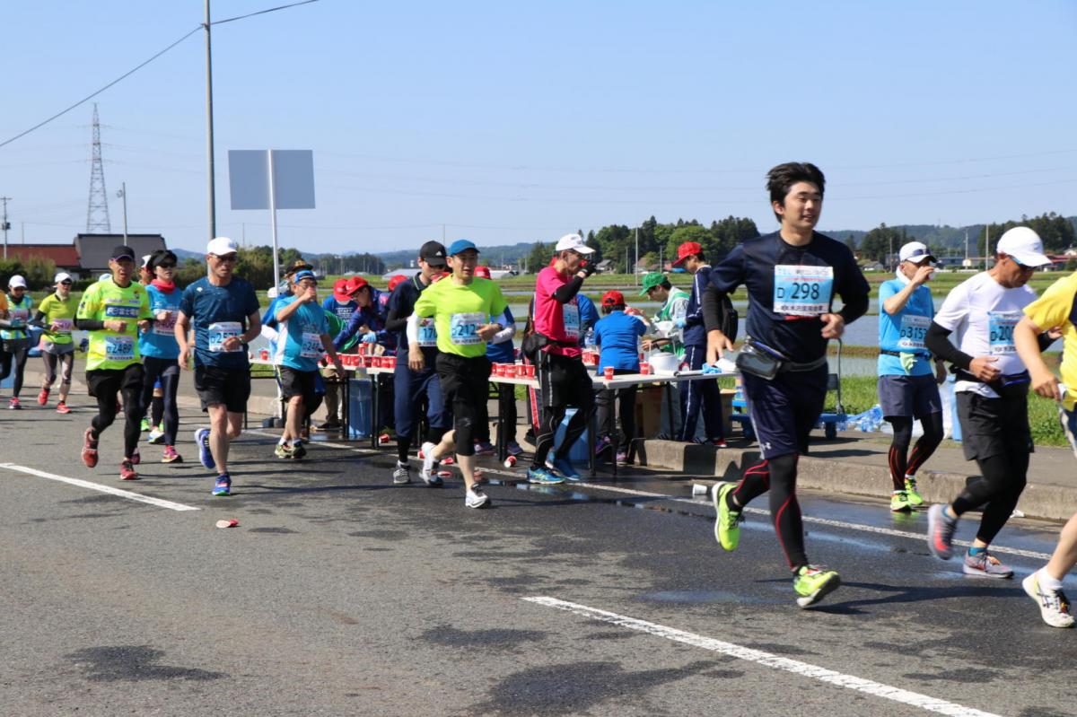 いわて奥州きらめきマラソン2018 フルマラソン5・37.5km給水/10km折り返し 2018/05/20