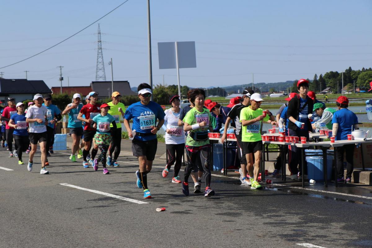いわて奥州きらめきマラソン2018 フルマラソン5・37.5km給水/10km折り返し 2018/05/20