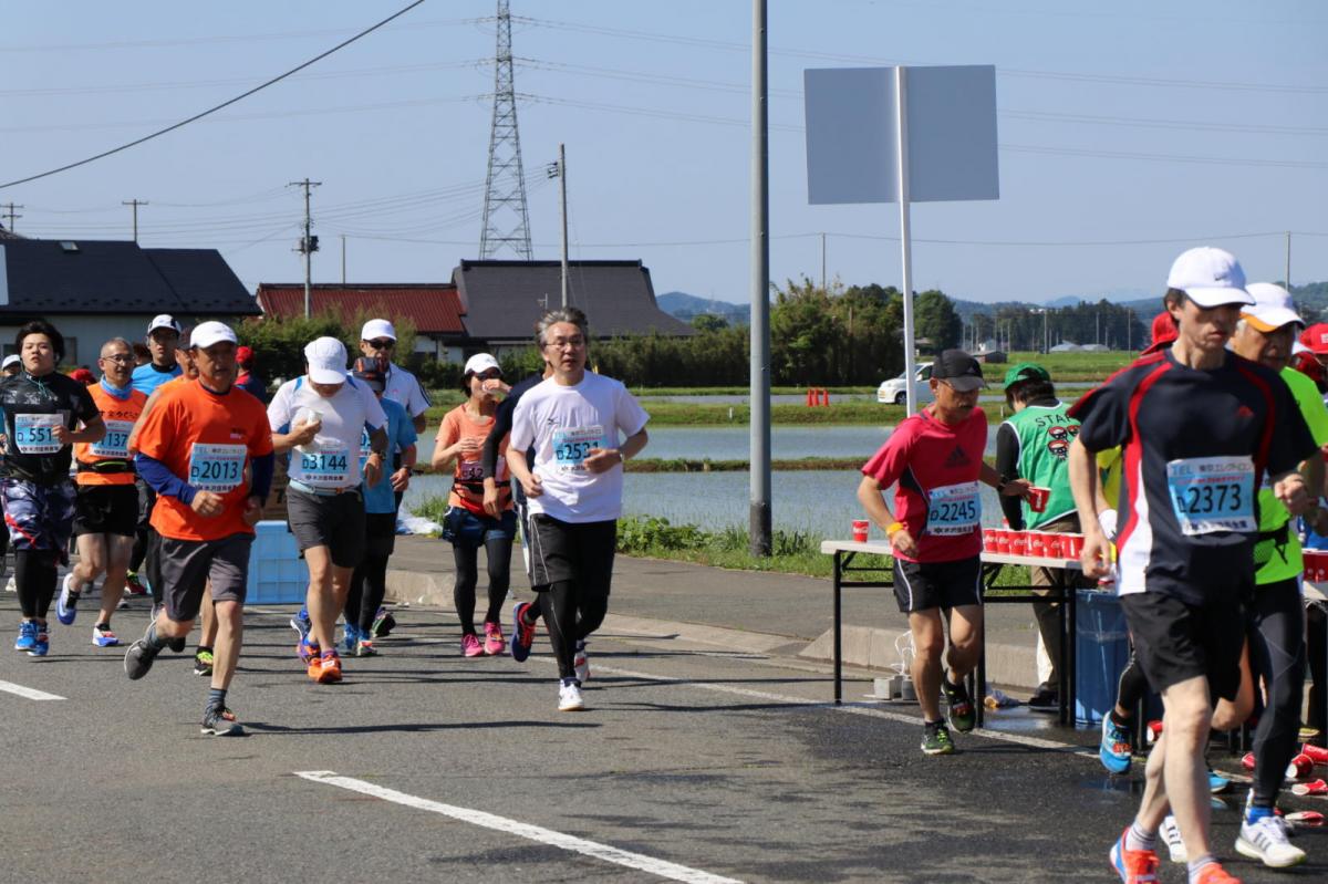 いわて奥州きらめきマラソン2018 フルマラソン5・37.5km給水/10km折り返し 2018/05/20