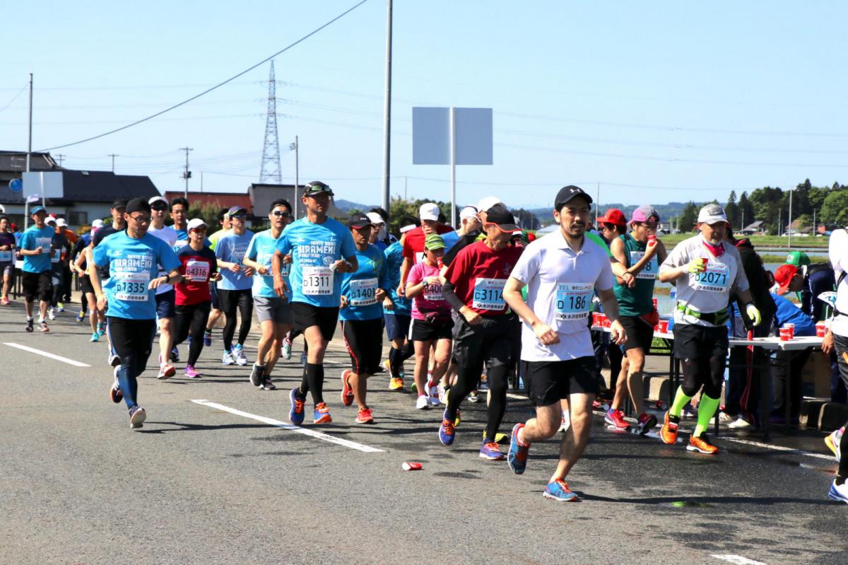 いわて奥州きらめきマラソン2018 フルマラソン5・37.5km給水/10km折り返し 2018/05/20