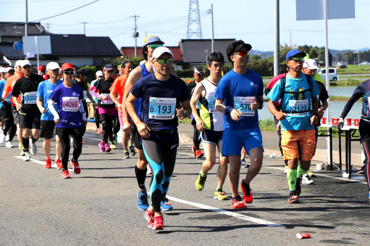 いわて奥州きらめきマラソン2018 フルマラソン5・37.5km給水/10km折り返し 2018/05/20