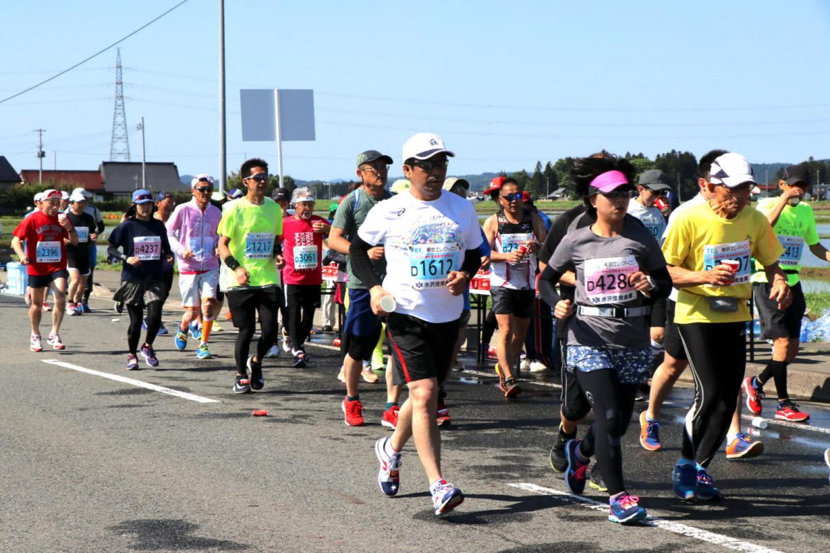 いわて奥州きらめきマラソン2018 フルマラソン5・37.5km給水/10km折り返し 2018/05/20