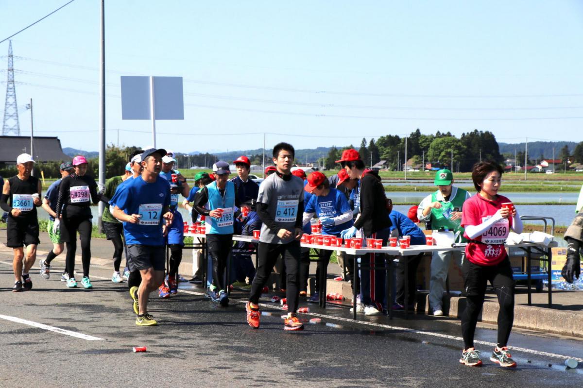 いわて奥州きらめきマラソン2018 フルマラソン5・37.5km給水/10km折り返し 2018/05/20