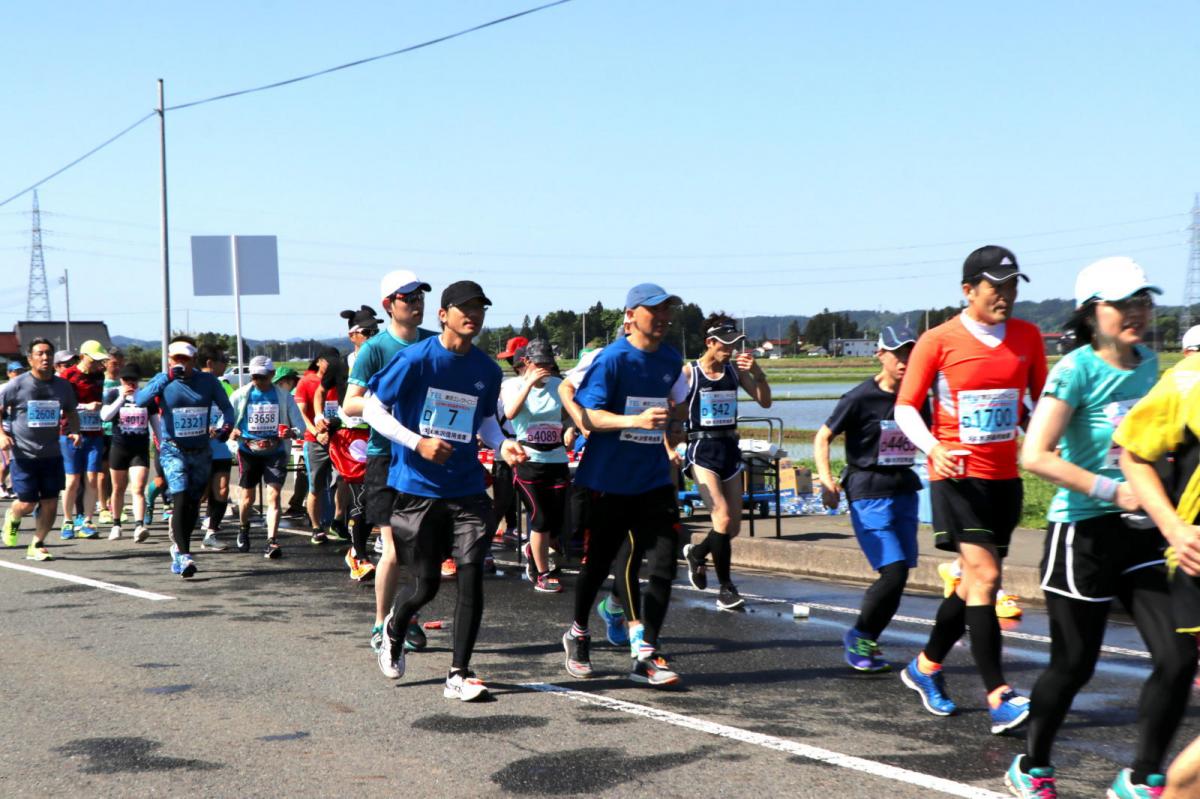 いわて奥州きらめきマラソン2018 フルマラソン5・37.5km給水/10km折り返し 2018/05/20