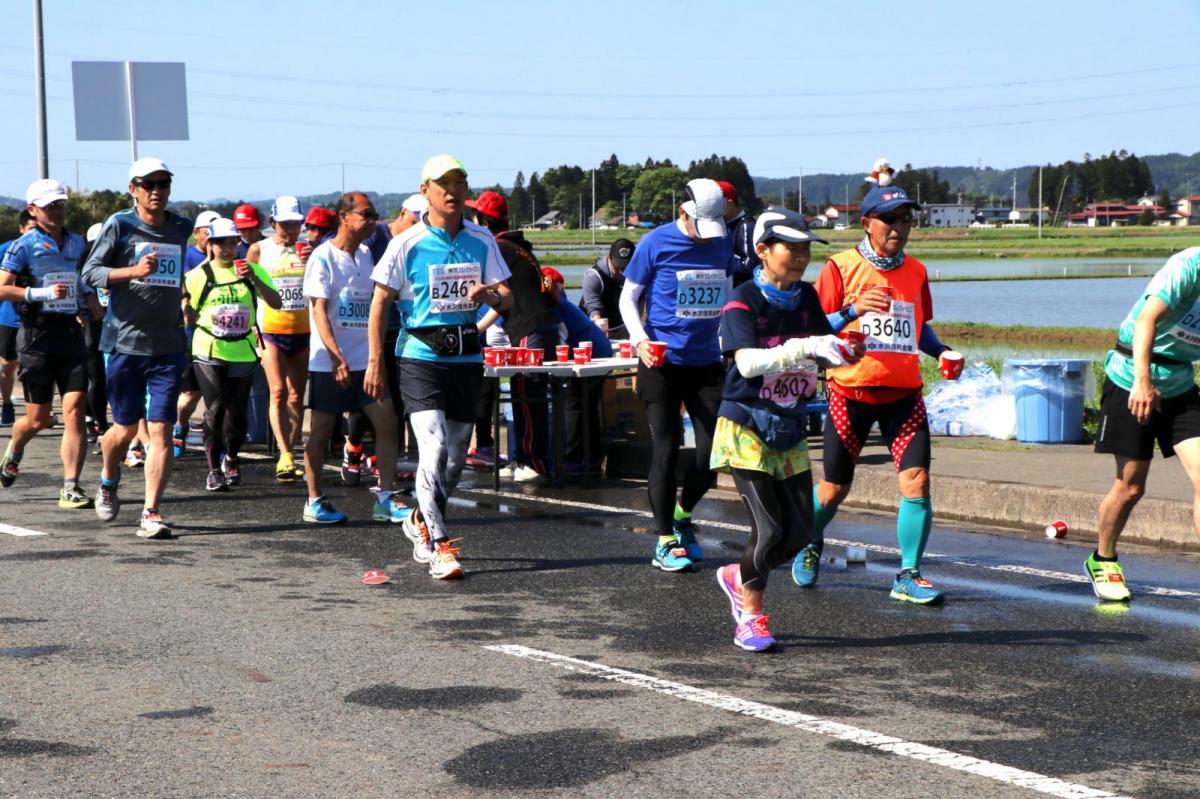 いわて奥州きらめきマラソン2018 フルマラソン5・37.5km給水/10km折り返し 2018/05/20