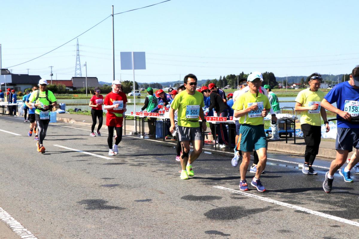 いわて奥州きらめきマラソン2018 フルマラソン5・37.5km給水/10km折り返し 2018/05/20