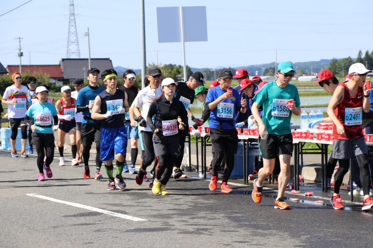 いわて奥州きらめきマラソン2018 フルマラソン5・37.5km給水/10km折り返し 2018/05/20