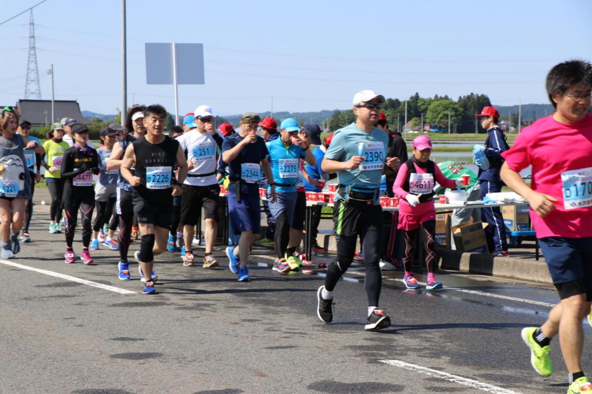 いわて奥州きらめきマラソン2018 フルマラソン5・37.5km給水/10km折り返し 2018/05/20