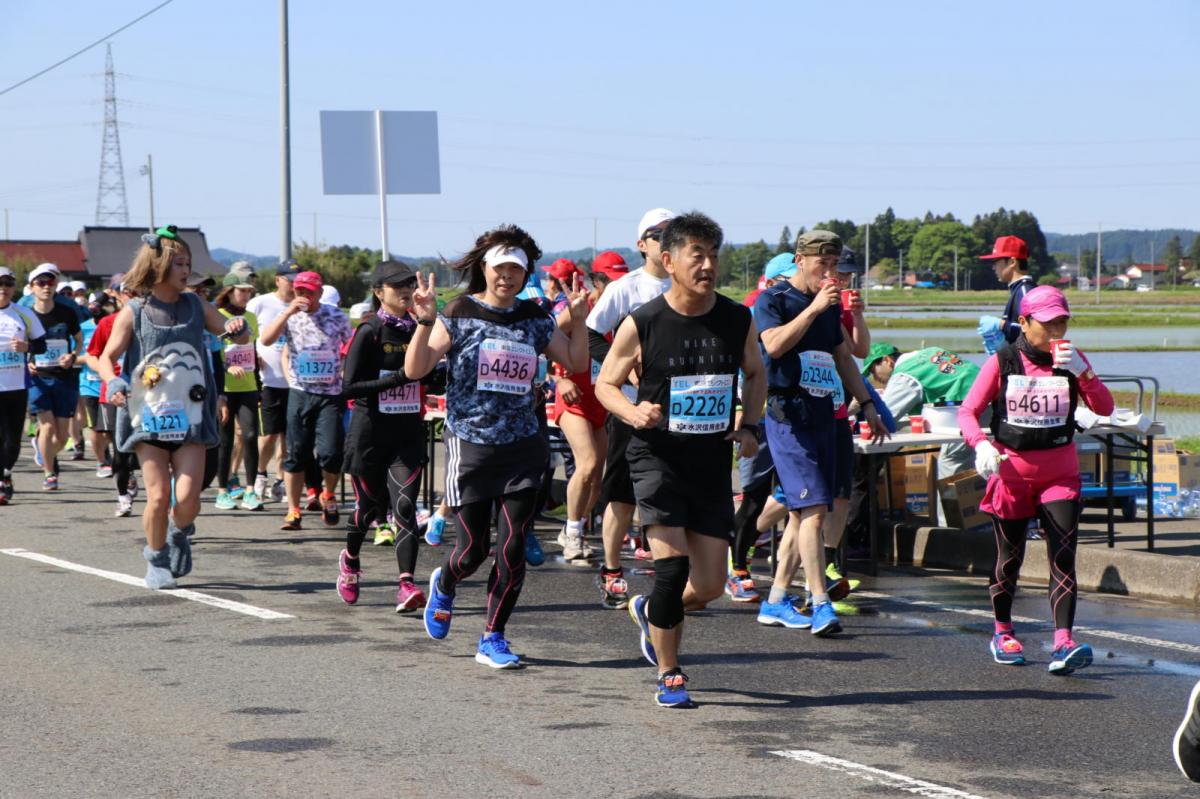 いわて奥州きらめきマラソン2018 フルマラソン5・37.5km給水/10km折り返し 2018/05/20