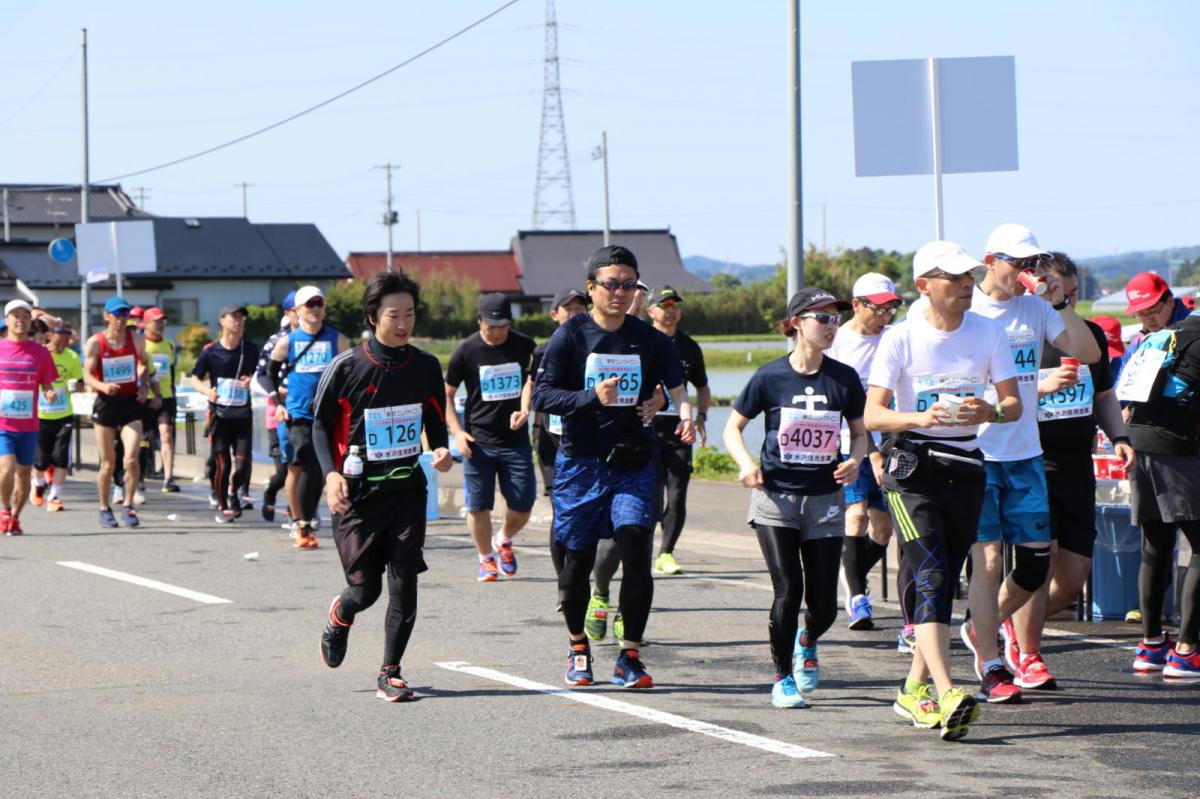 いわて奥州きらめきマラソン2018 フルマラソン5・37.5km給水/10km折り返し 2018/05/20
