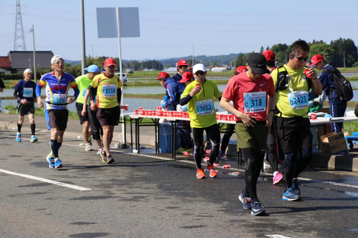 いわて奥州きらめきマラソン2018 フルマラソン5・37.5km給水/10km折り返し 2018/05/20