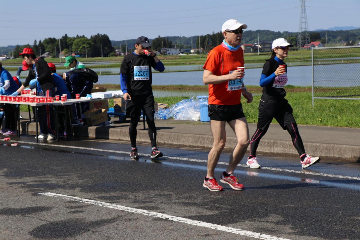 いわて奥州きらめきマラソン2018 フルマラソン5・37.5km給水/10km折り返し 2018/05/20