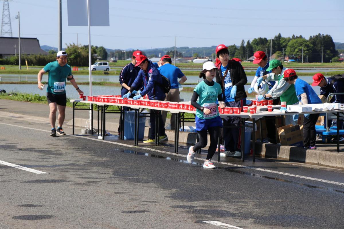 いわて奥州きらめきマラソン2018 フルマラソン5・37.5km給水/10km折り返し 2018/05/20